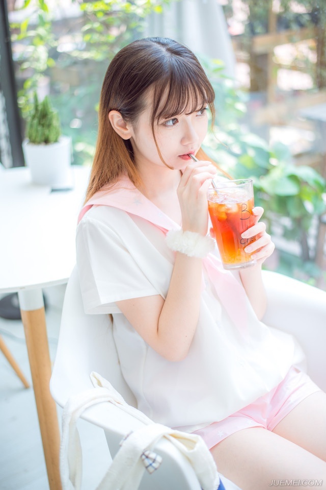 我相信，梦里能到达的地方，总有一天，脚步也能到达。
